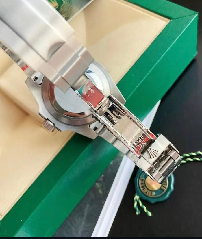 Rolex - Submariner “Black”