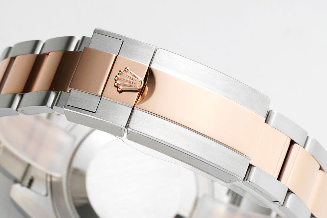 Rolex GMT-Master “Root Beer”