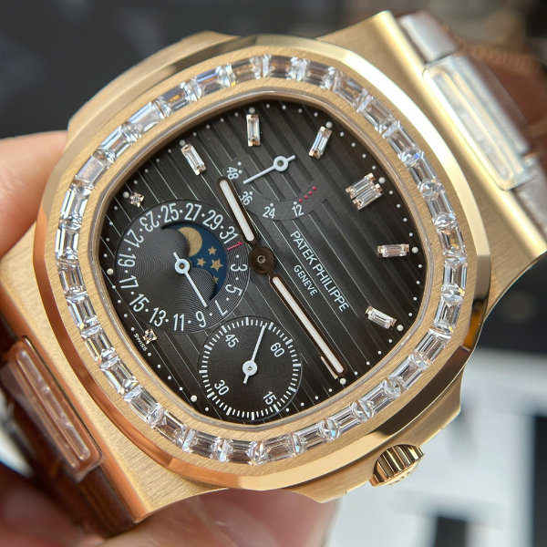 Patek Philippe Nautilus 5724R-001 40mm