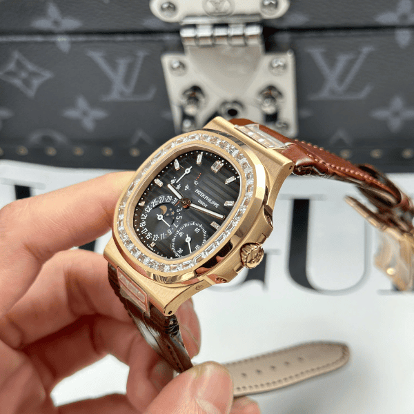 Patek Philippe Nautilus 5724R-001 40mm