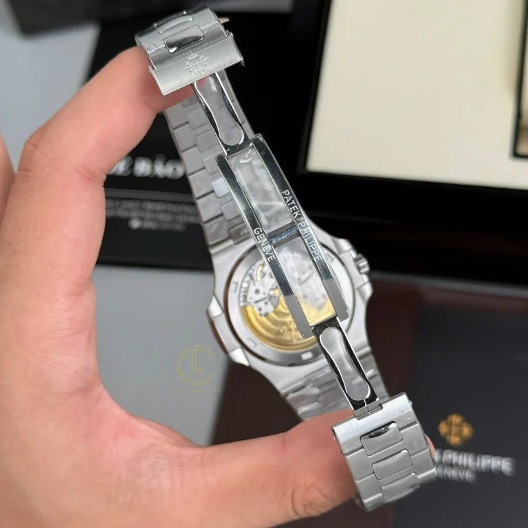 Patek Philippe Nautilus 5711/1A-010 40mm Blue Dial