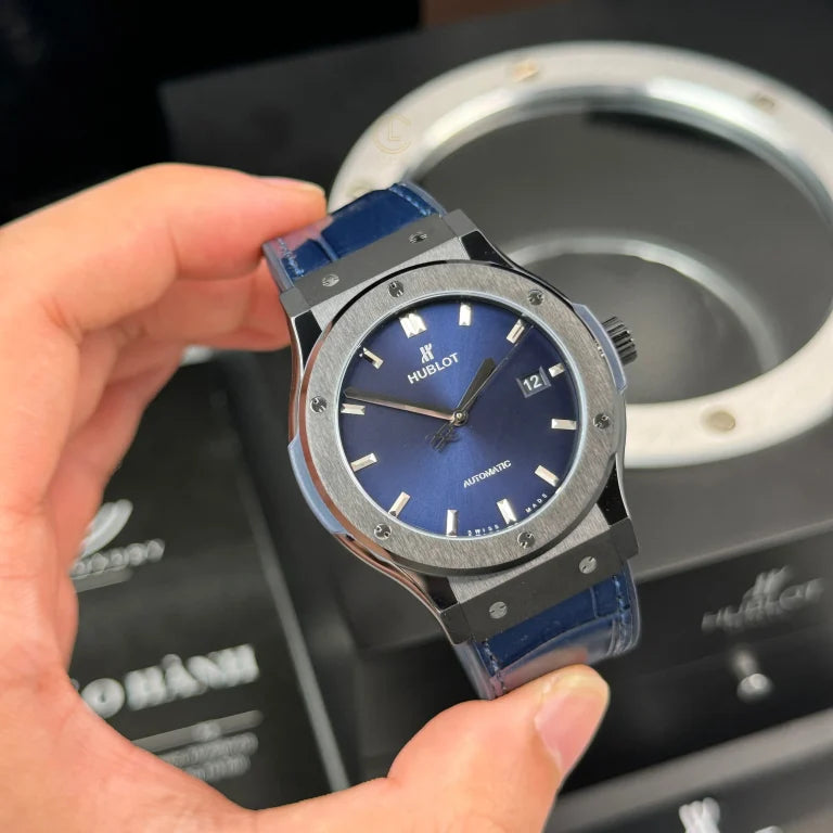 Hublot Classic Fusion Ceramic 42mm Blue Dial JJZ Base