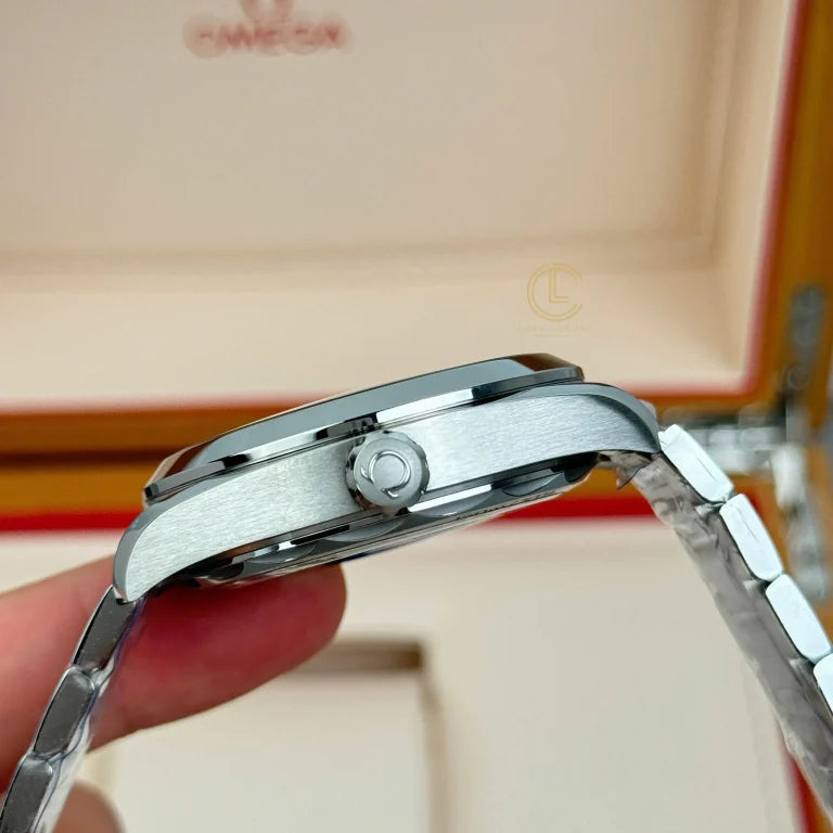 Omega Seamaster Aqua Terra Co‑Axial Master Chronometer Gmt Worldtimer