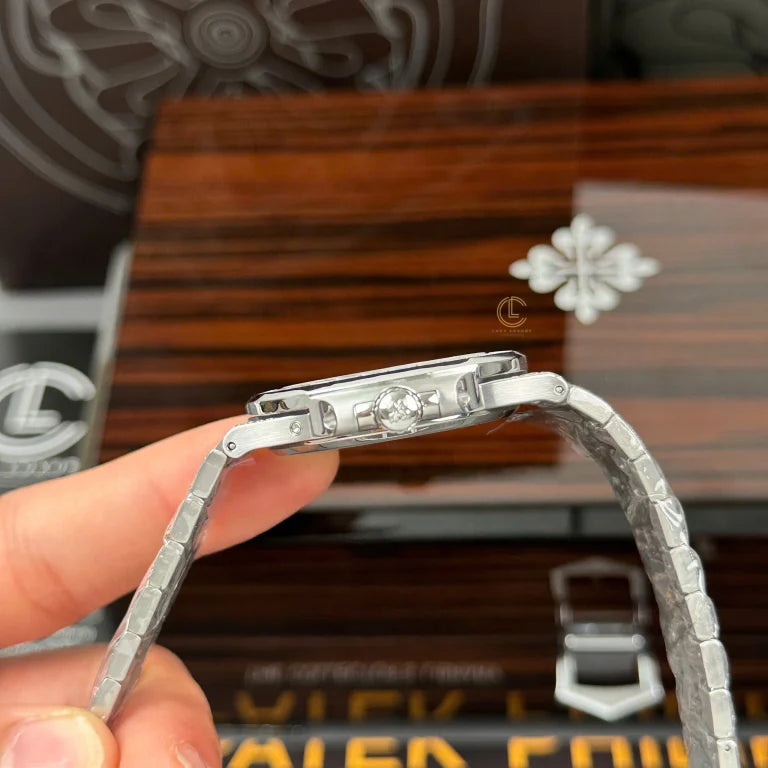 Patek Philippe Nautilus 5712/1A 40mm Custom Full Moissanite Baguette HongKong