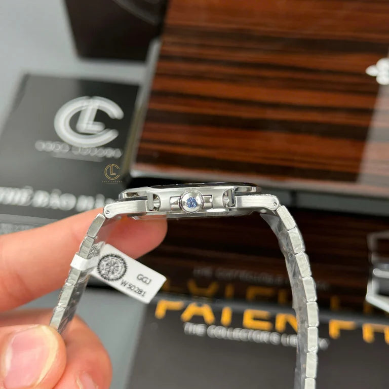 Patek Philippe Nautilus 5711/1A 40mm Demi Baugette Blue Full Moissanite HongKong