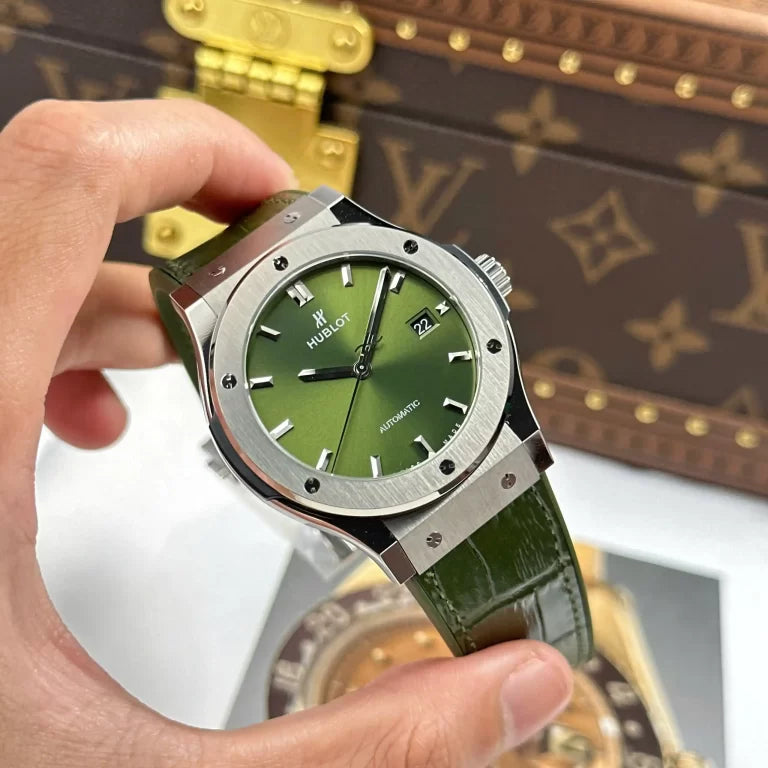 Hublot Classic Fusion Titanium Green 542.NX.8970.LR 42mm