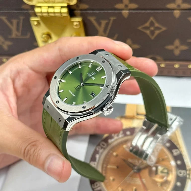 Hublot Classic Fusion Titanium Green 542.NX.8970.LR 42mm