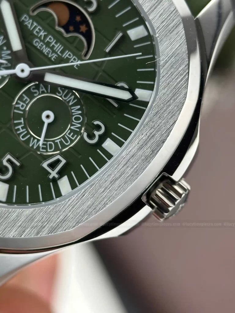 Patek Philippe Aquanaut 5261A Moonphase Green 40mm
