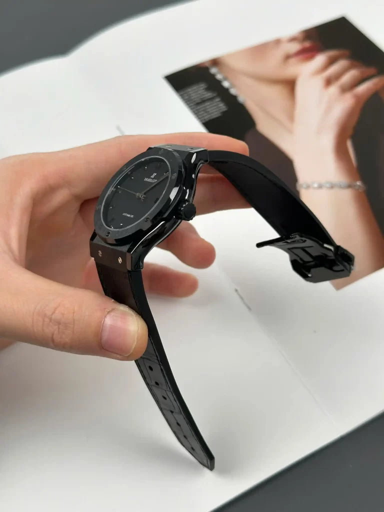 Hublot  Classic Fusion Black Magic 542.CM.1171.RX 42mm